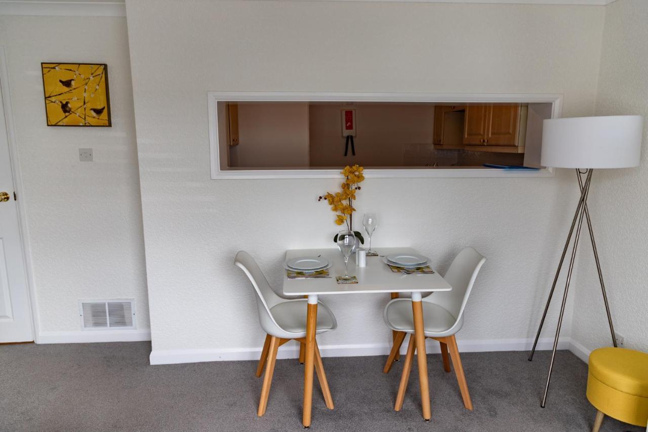 1 Chatsworth Riverscape Apartments - Riverview Apartment In Great Location With Free Parking Overlooking The Gannel Just A Short Walk From Newquays Incredible Beaches And Local Amenities Ньюки Экстерьер фото