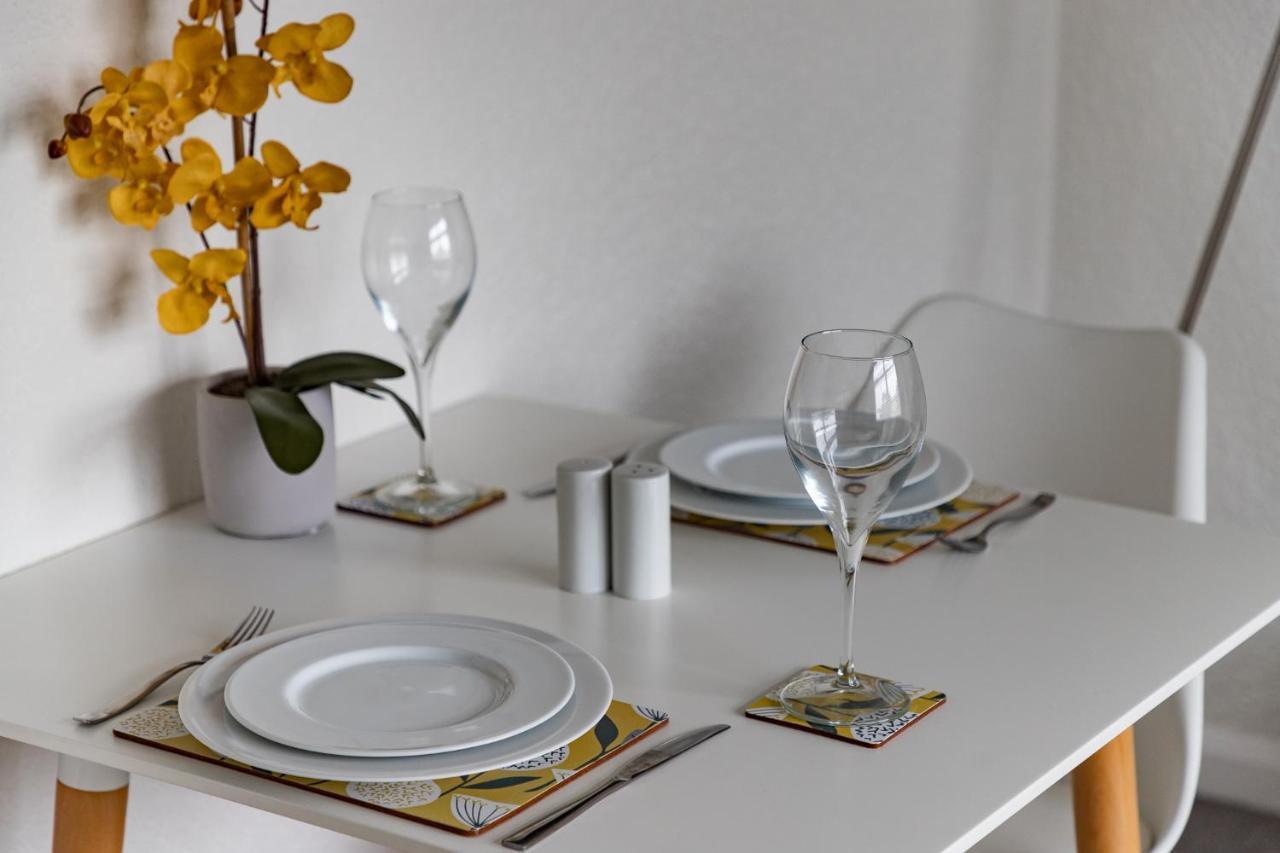 1 Chatsworth Riverscape Apartments - Riverview Apartment In Great Location With Free Parking Overlooking The Gannel Just A Short Walk From Newquays Incredible Beaches And Local Amenities Ньюки Экстерьер фото